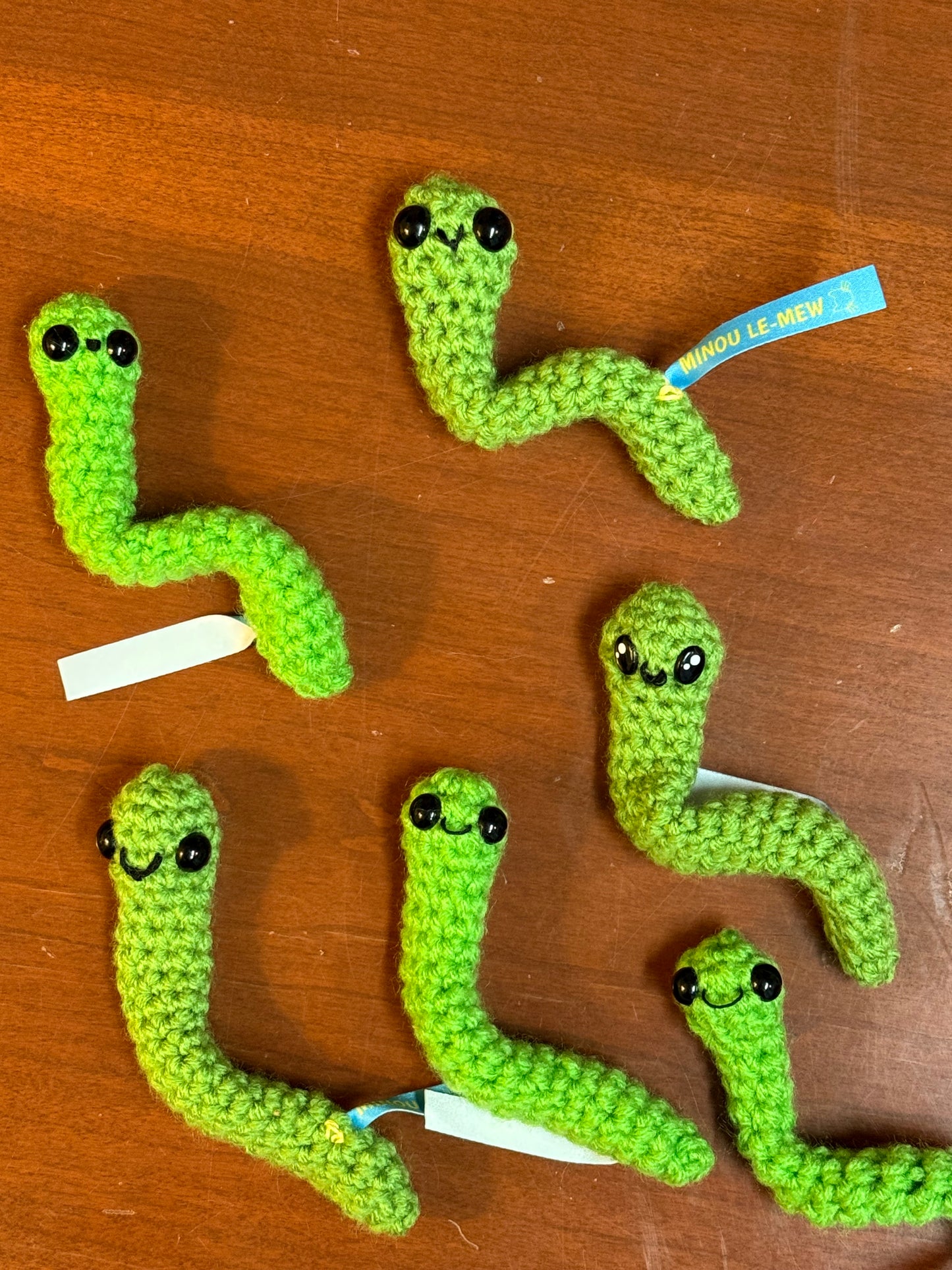 noodle - chunkle puff cat toy - inchworm